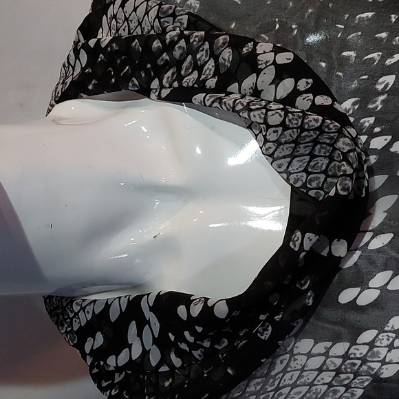 Ladies Focus 2000 size 14 sheer tunic top - Picture 2 of 5